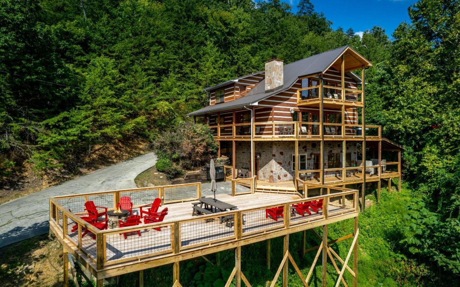 Smoky View Top Shelf Villa Pigeon Forge Exterior photo