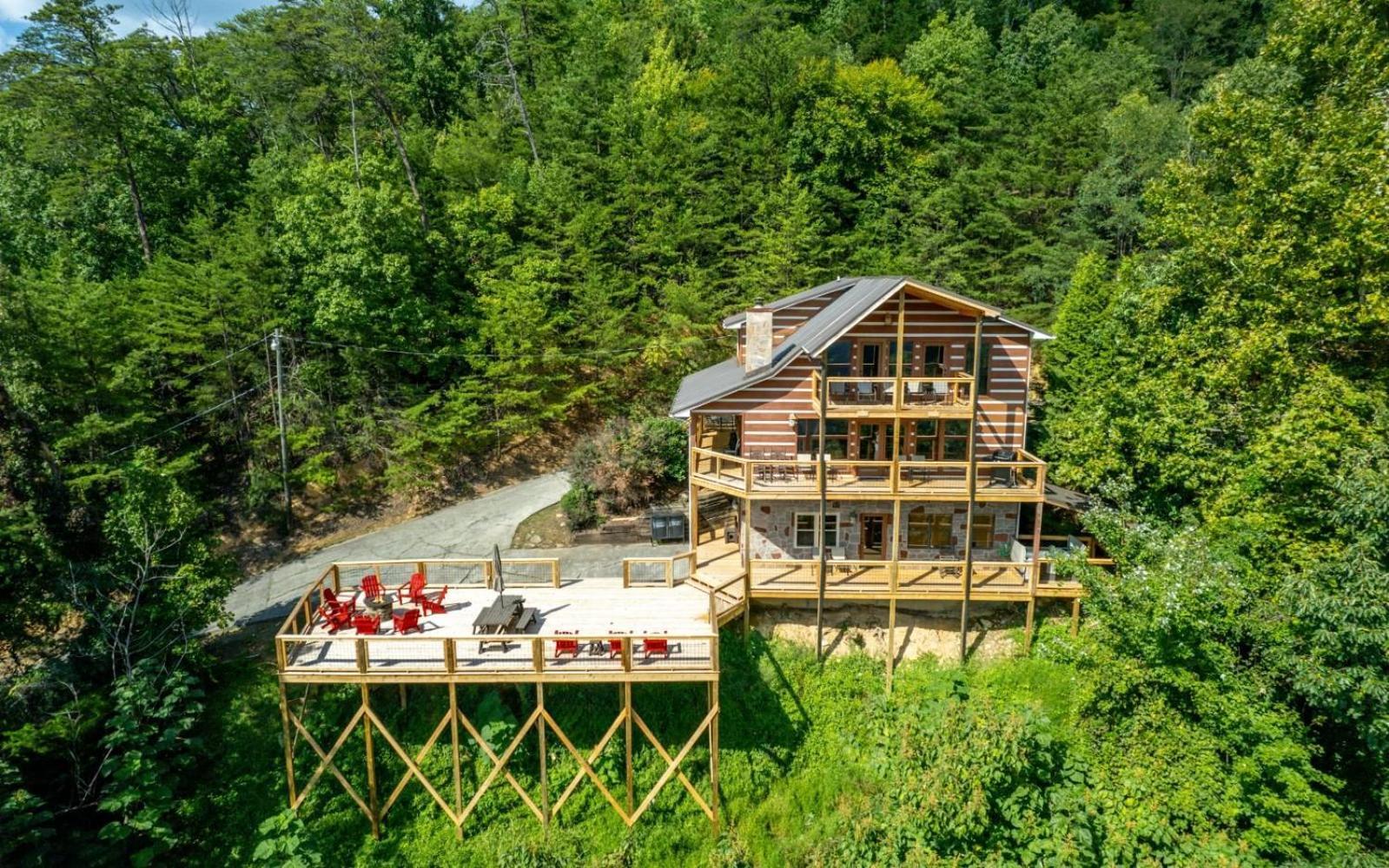 Smoky View Top Shelf Villa Pigeon Forge Exterior photo